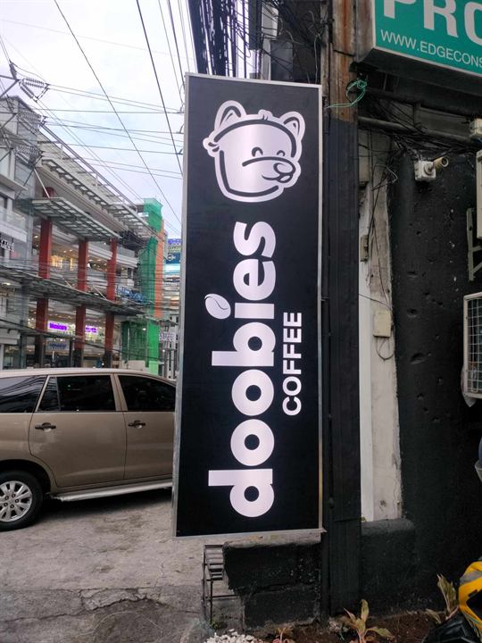 Doobies Coffee vertical lightbox sign